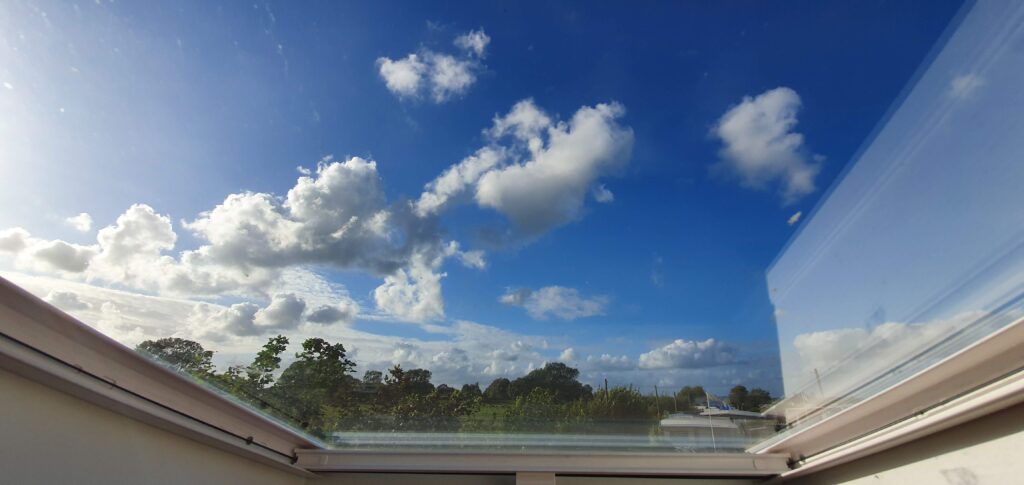Blick aus dem Dachfenster